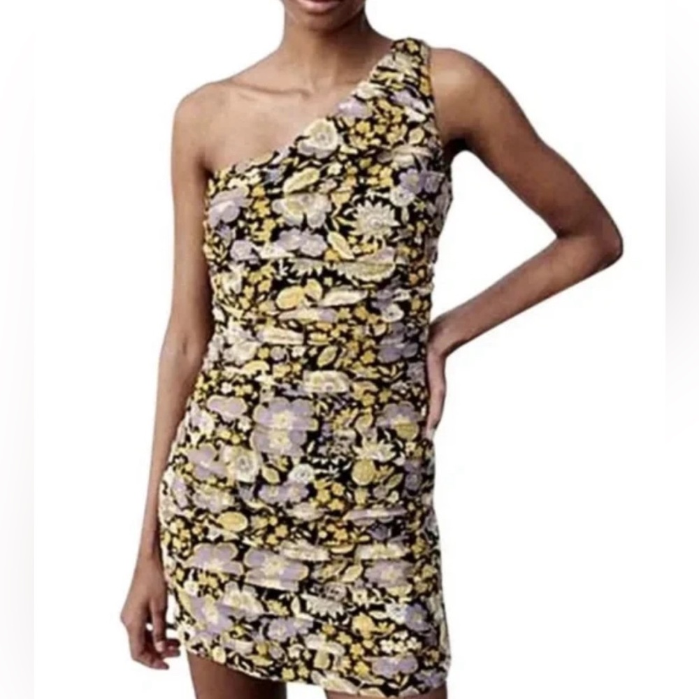 Zara one shoulder floral dress NWT size Small